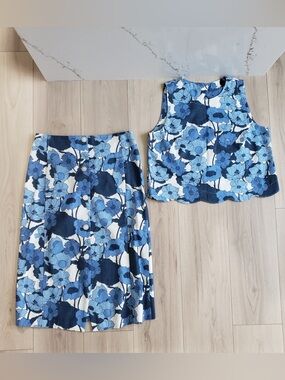 Tara Jarmon Blue Floral Two-Piece Skirt Floral Set